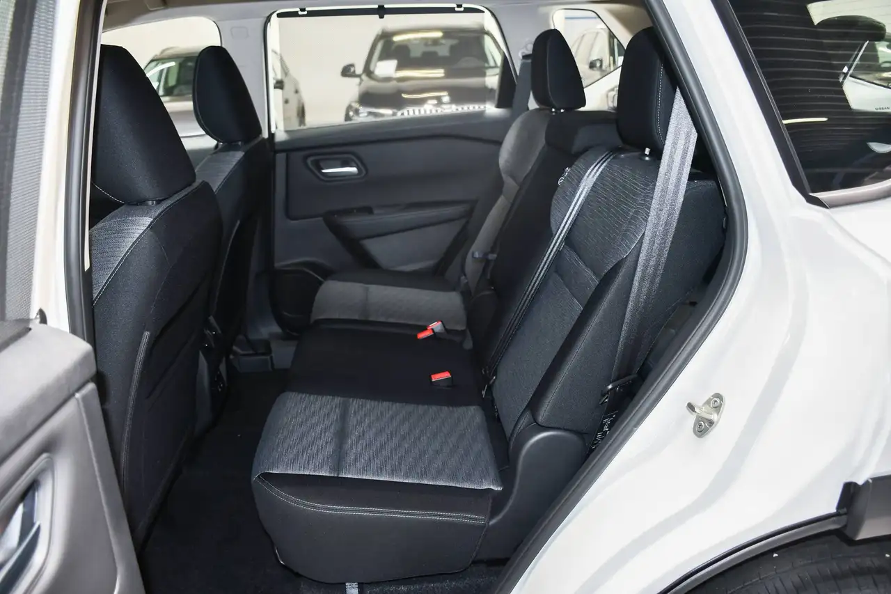 Nissan X-Trail - 9