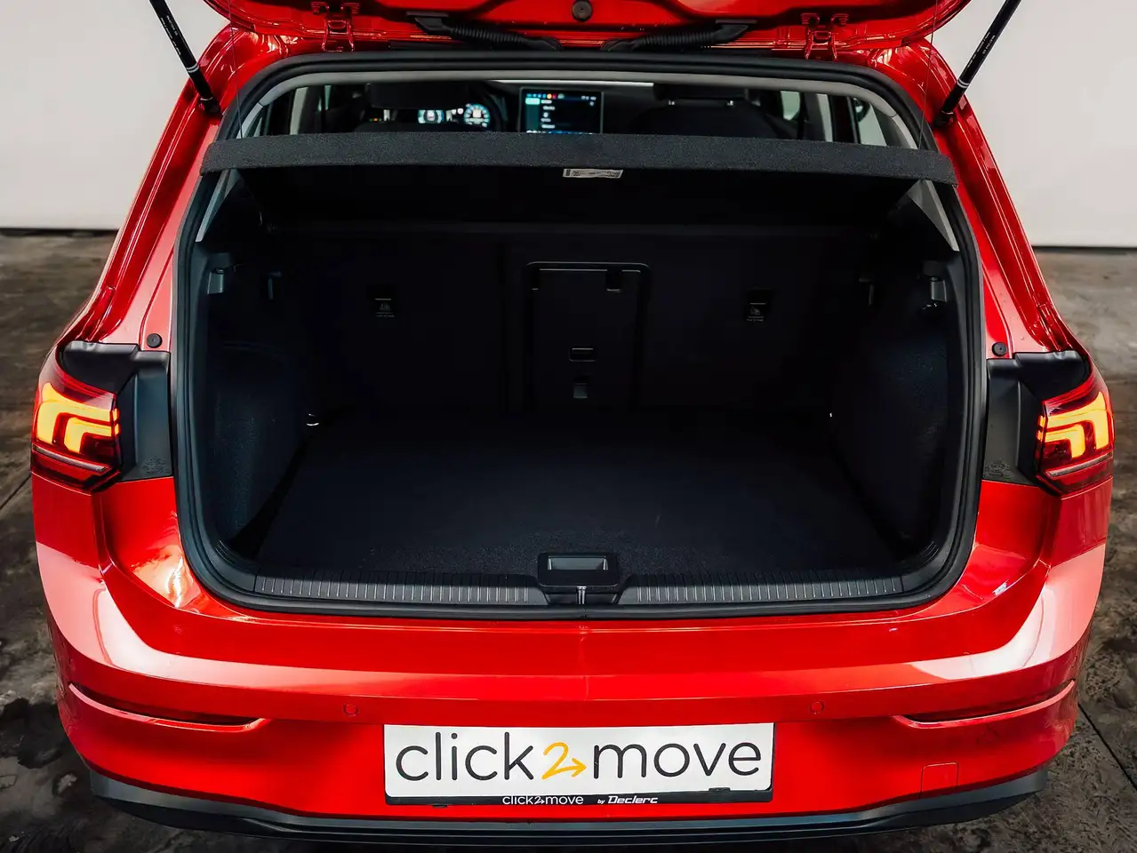 Volkswagen Golf - 6