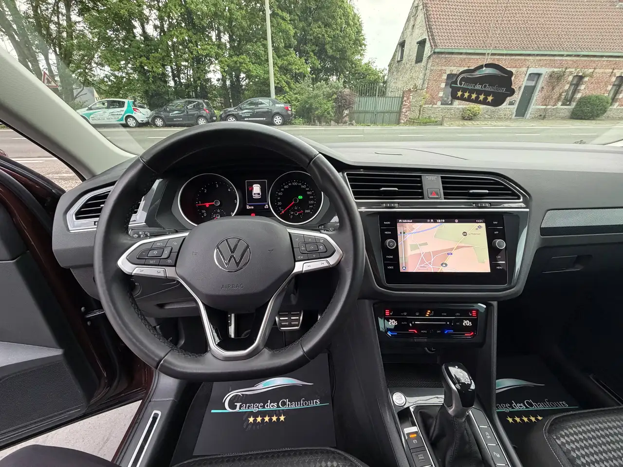 Volkswagen Tiguan - 12