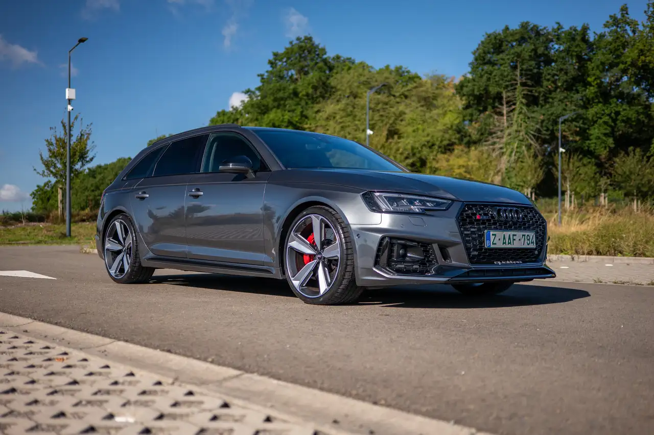 Audi RS4 - 6
