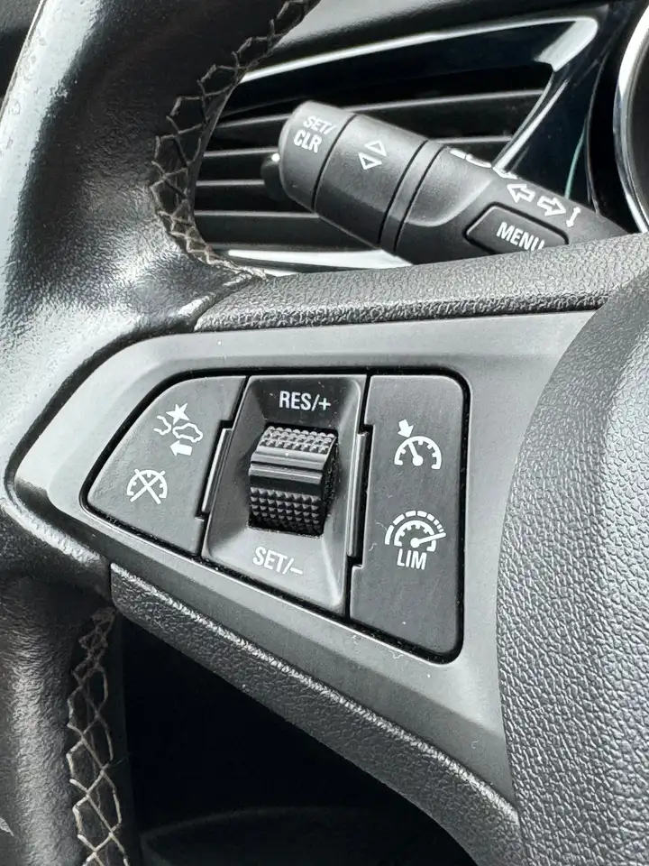 Opel Insignia - 12