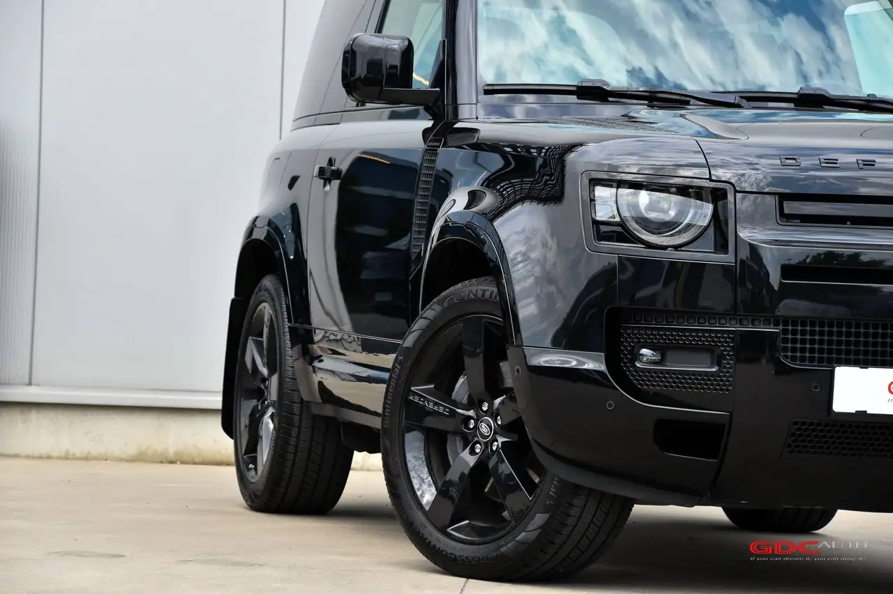 Land Rover Defender - 5