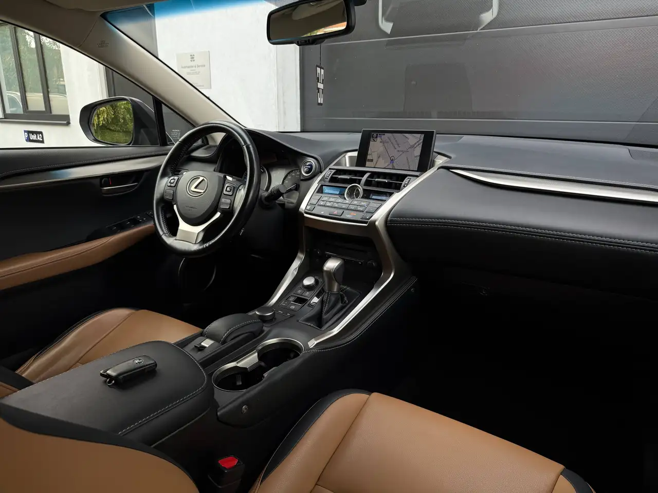 Lexus NX 300h - 2