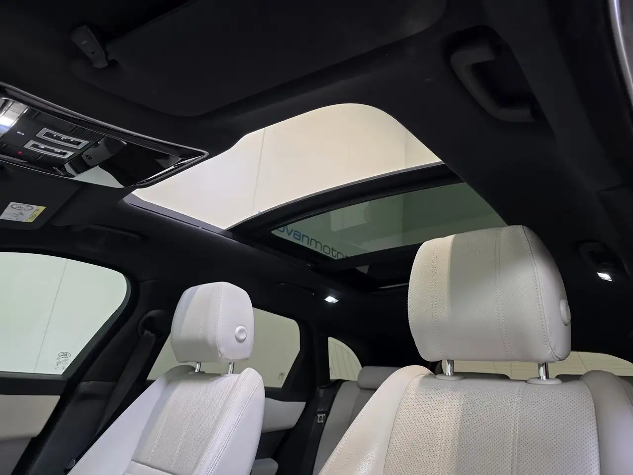 Land Rover Range Rover Velar - 11