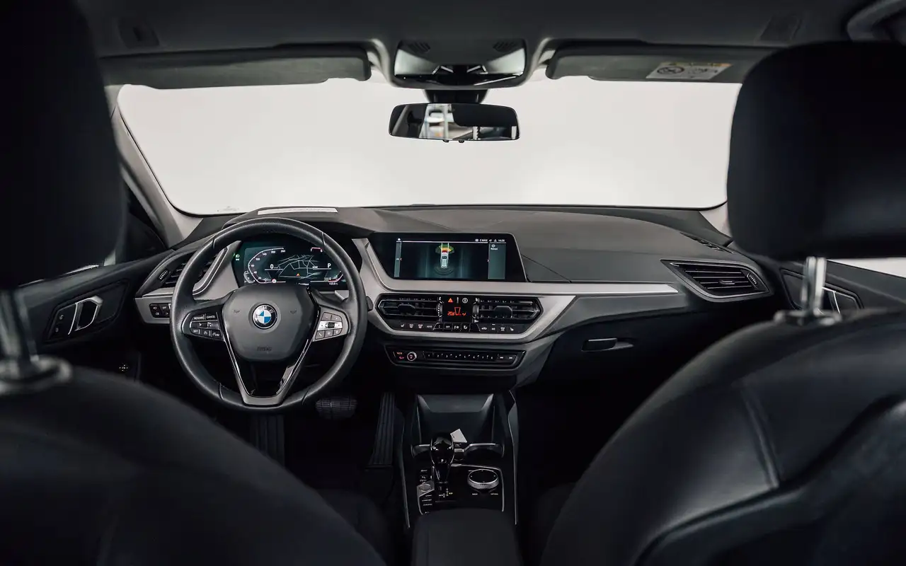 BMW 118 - 12