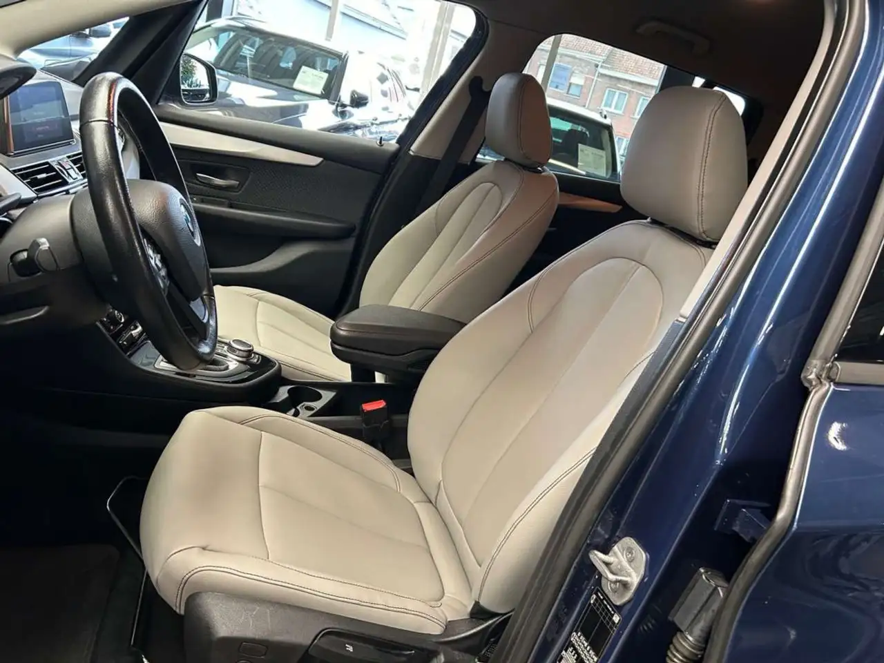 BMW 216 - 7