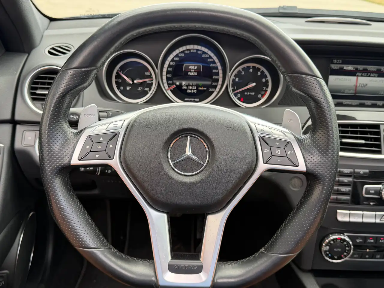 Mercedes-Benz C 63 AMG - 9