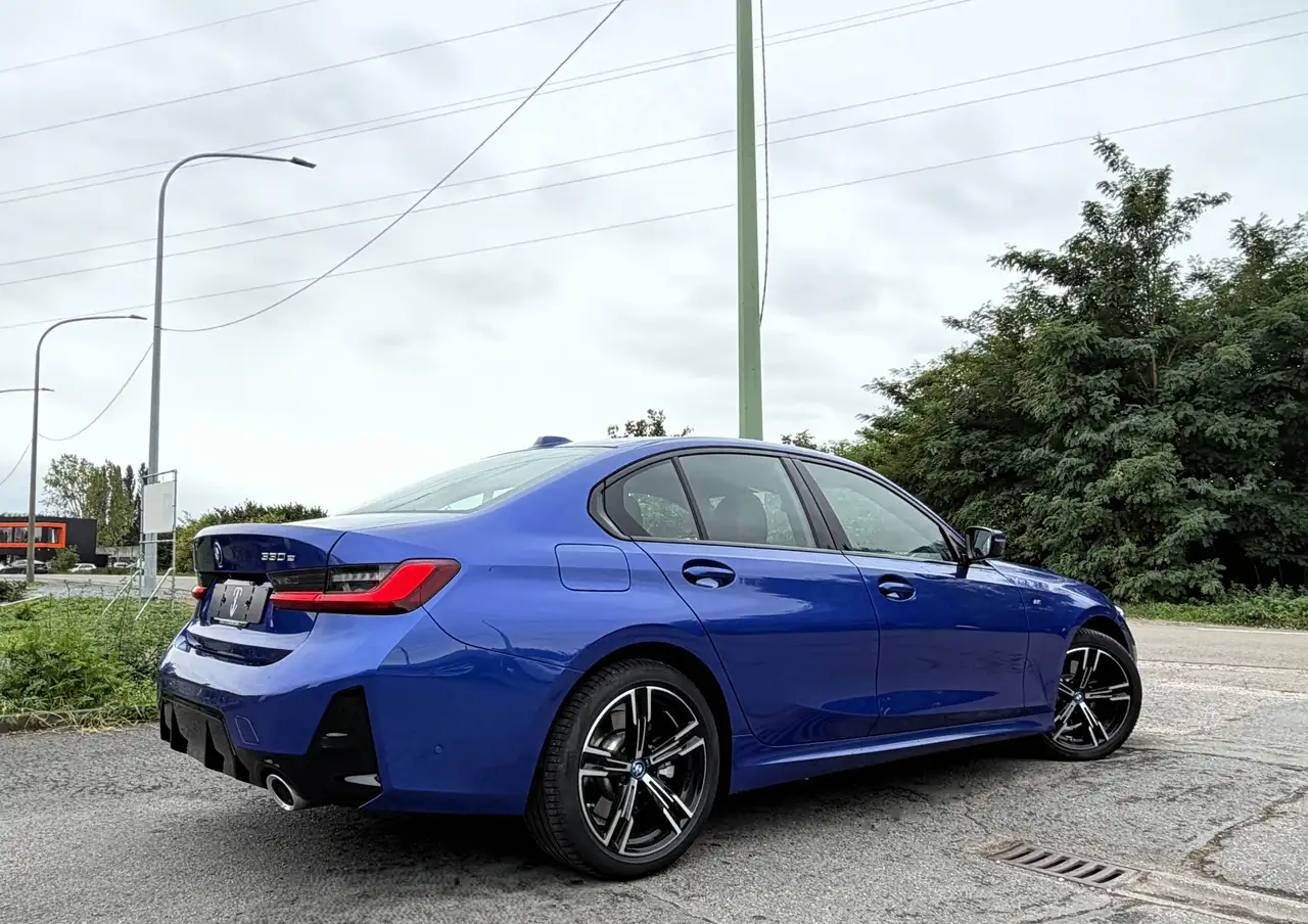 BMW 330 - 11