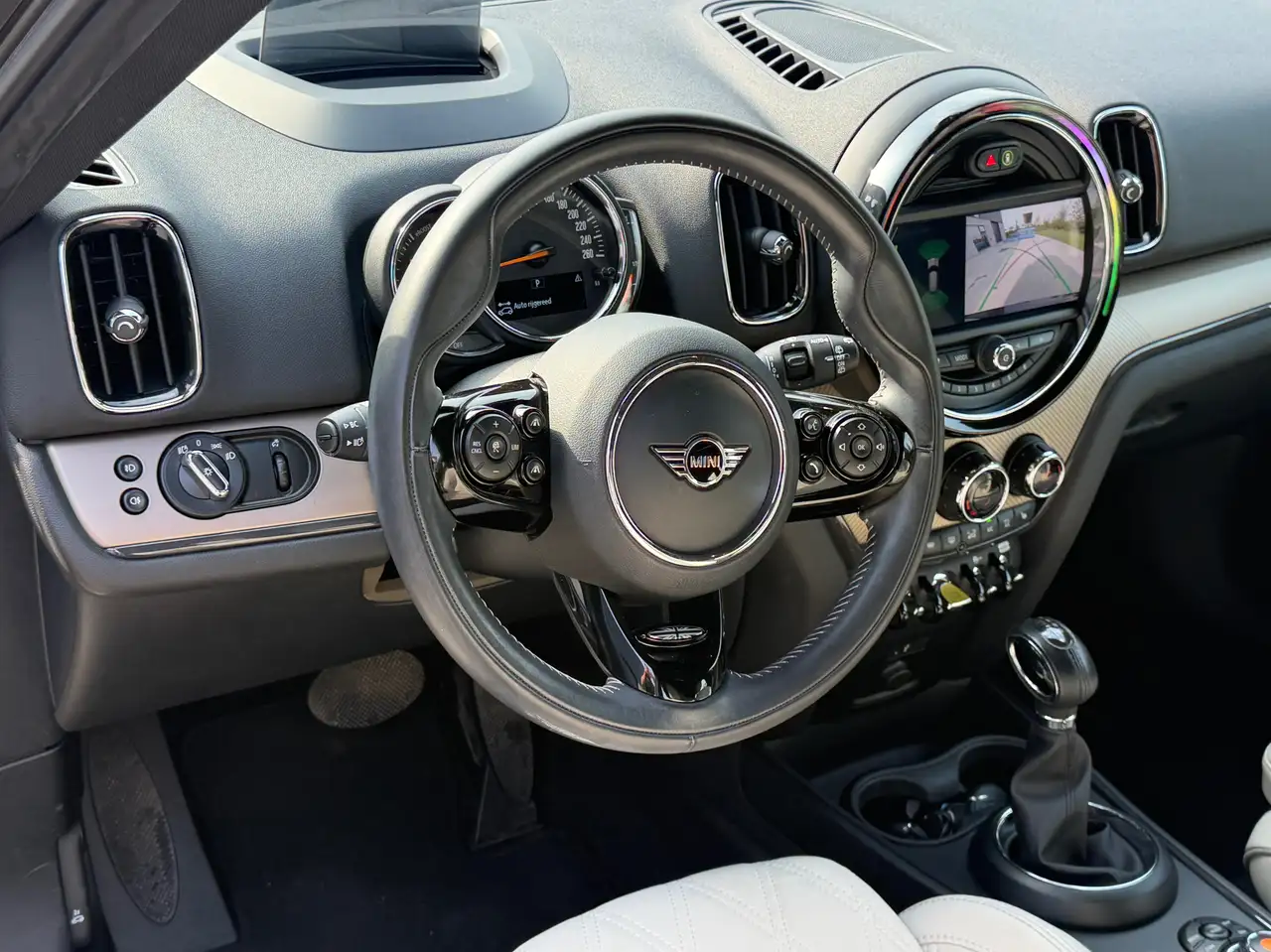 MINI Cooper SE Countryman - 8