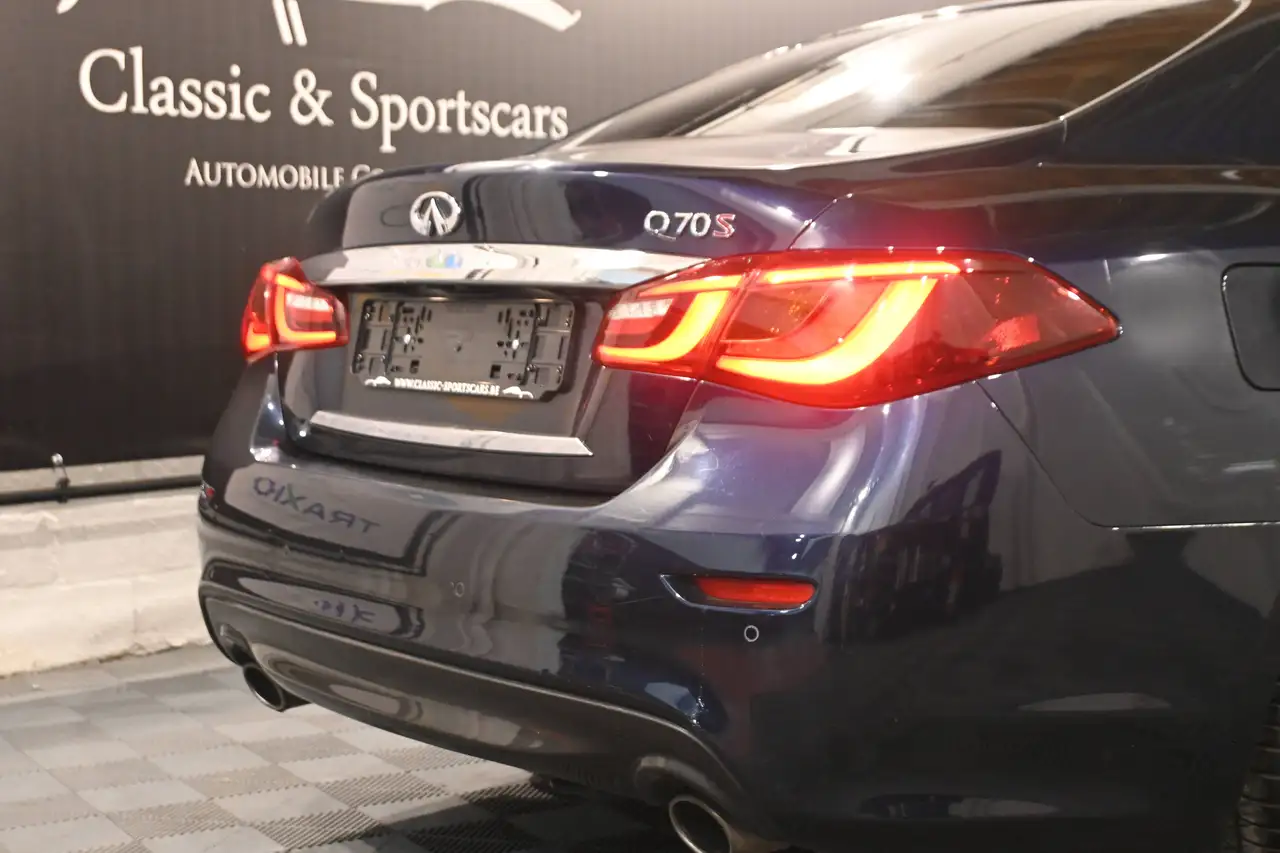 Infiniti Q70 - 7