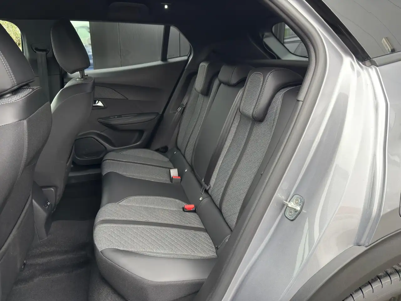 Peugeot 2008 - 11