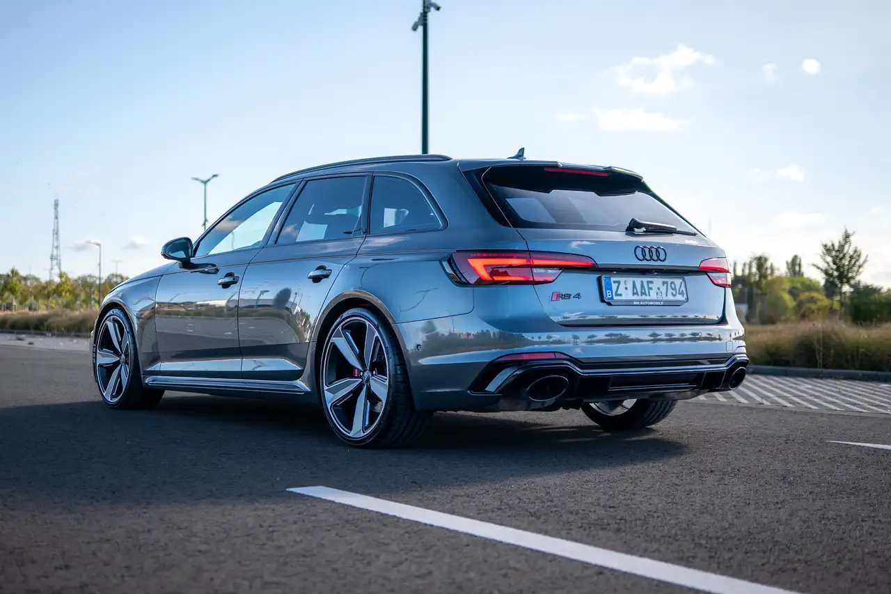 Audi RS4 - 7