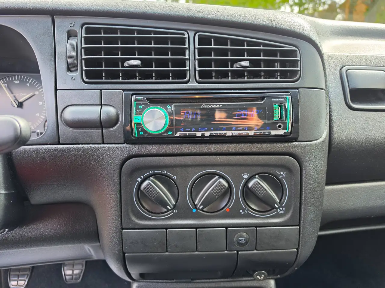 Volkswagen Golf - 12