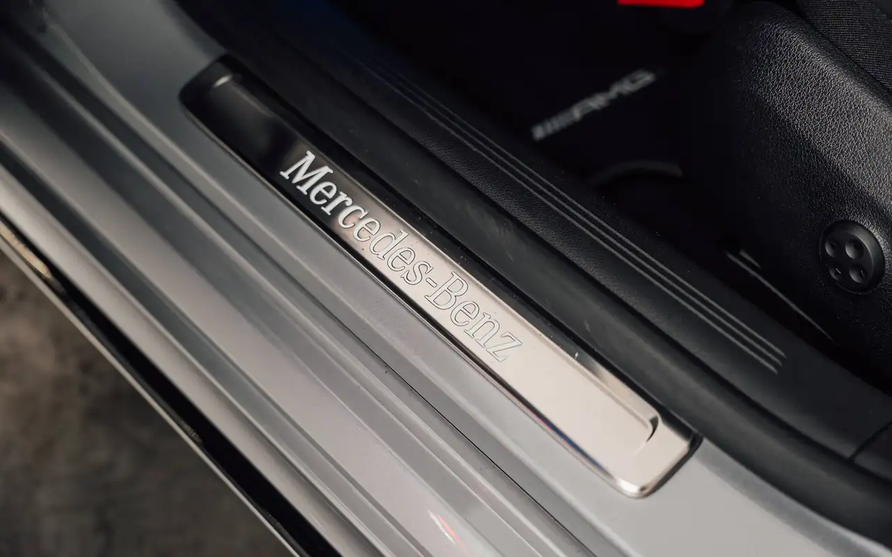 Mercedes-Benz E 200 - 11
