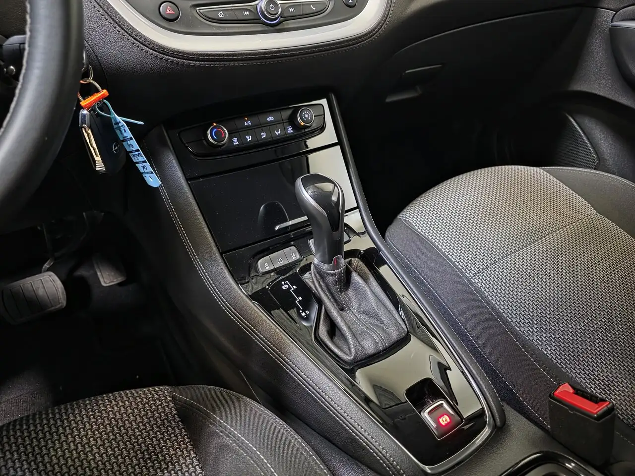 Opel Grandland X - 12
