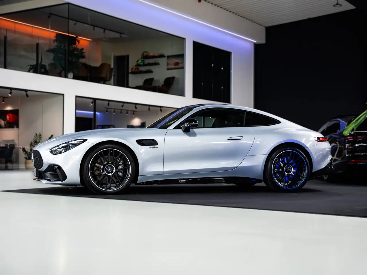 Mercedes-Benz AMG GT - 2