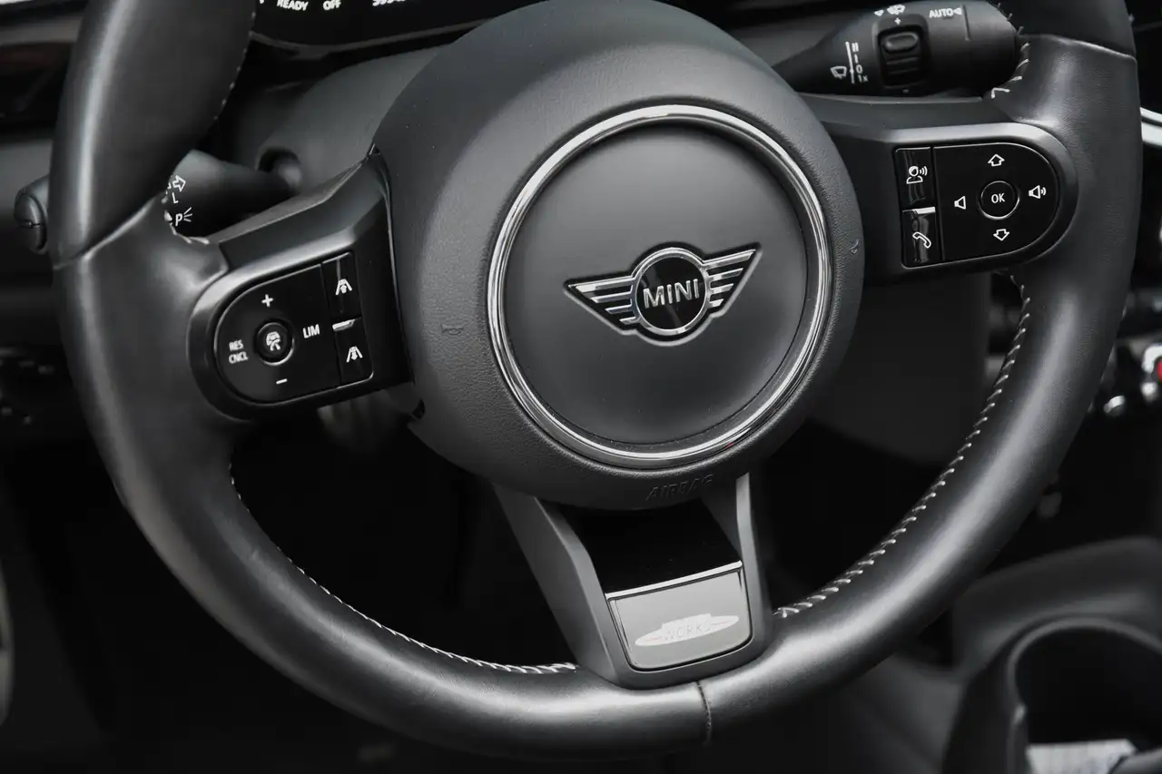 MINI John Cooper Works Cabrio - 11