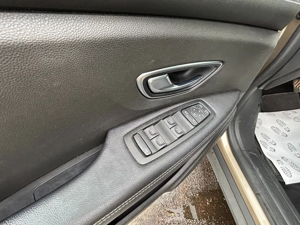 Renault Scenic - 10