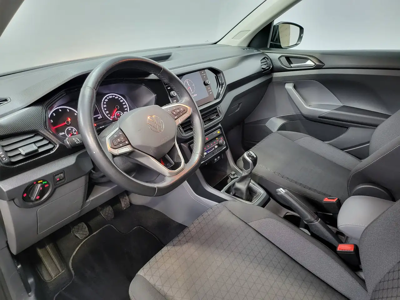 Volkswagen T-Cross - 11