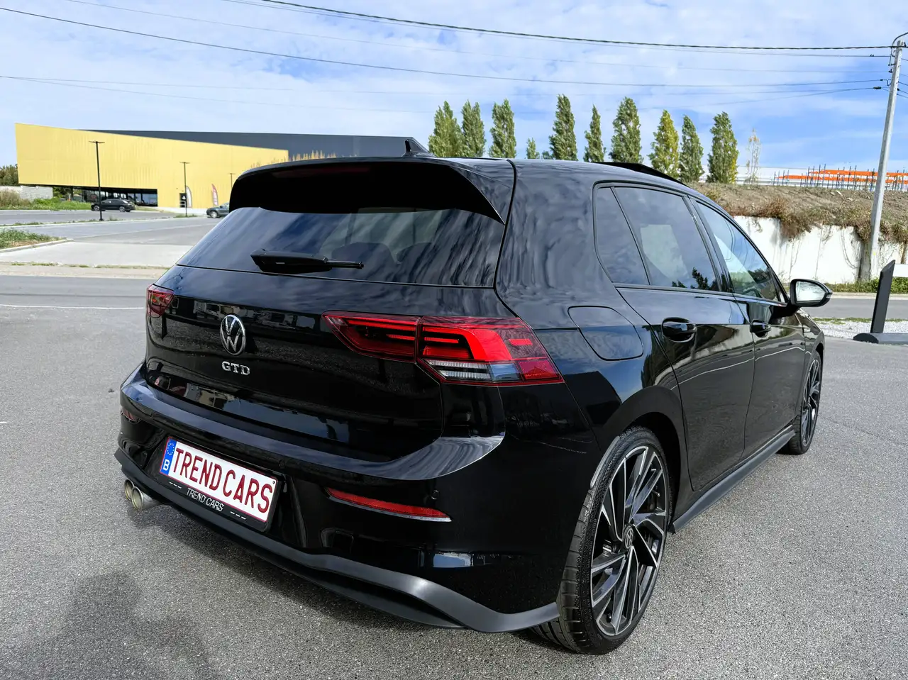 Volkswagen Golf - 6