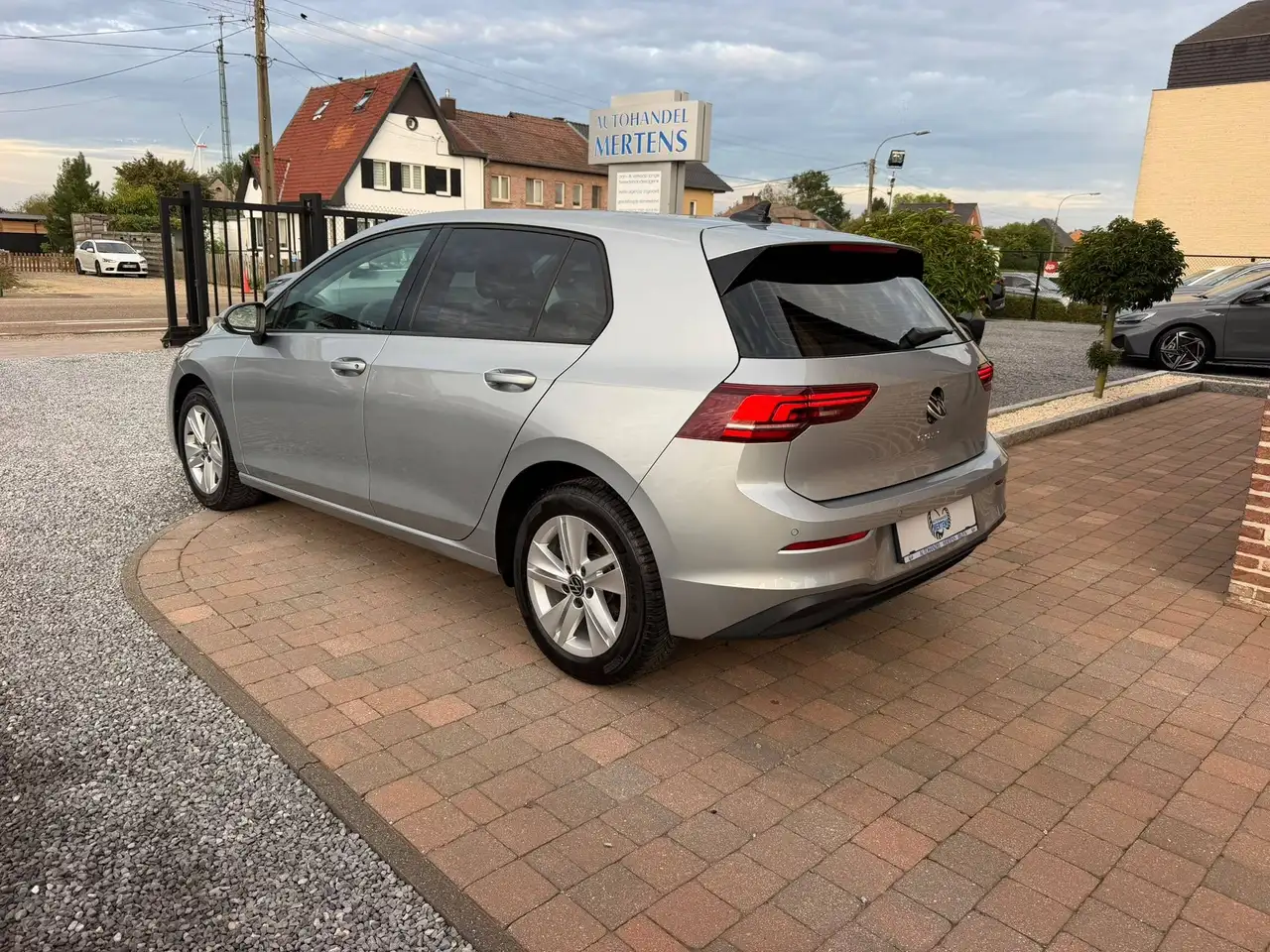 Volkswagen Golf - 6