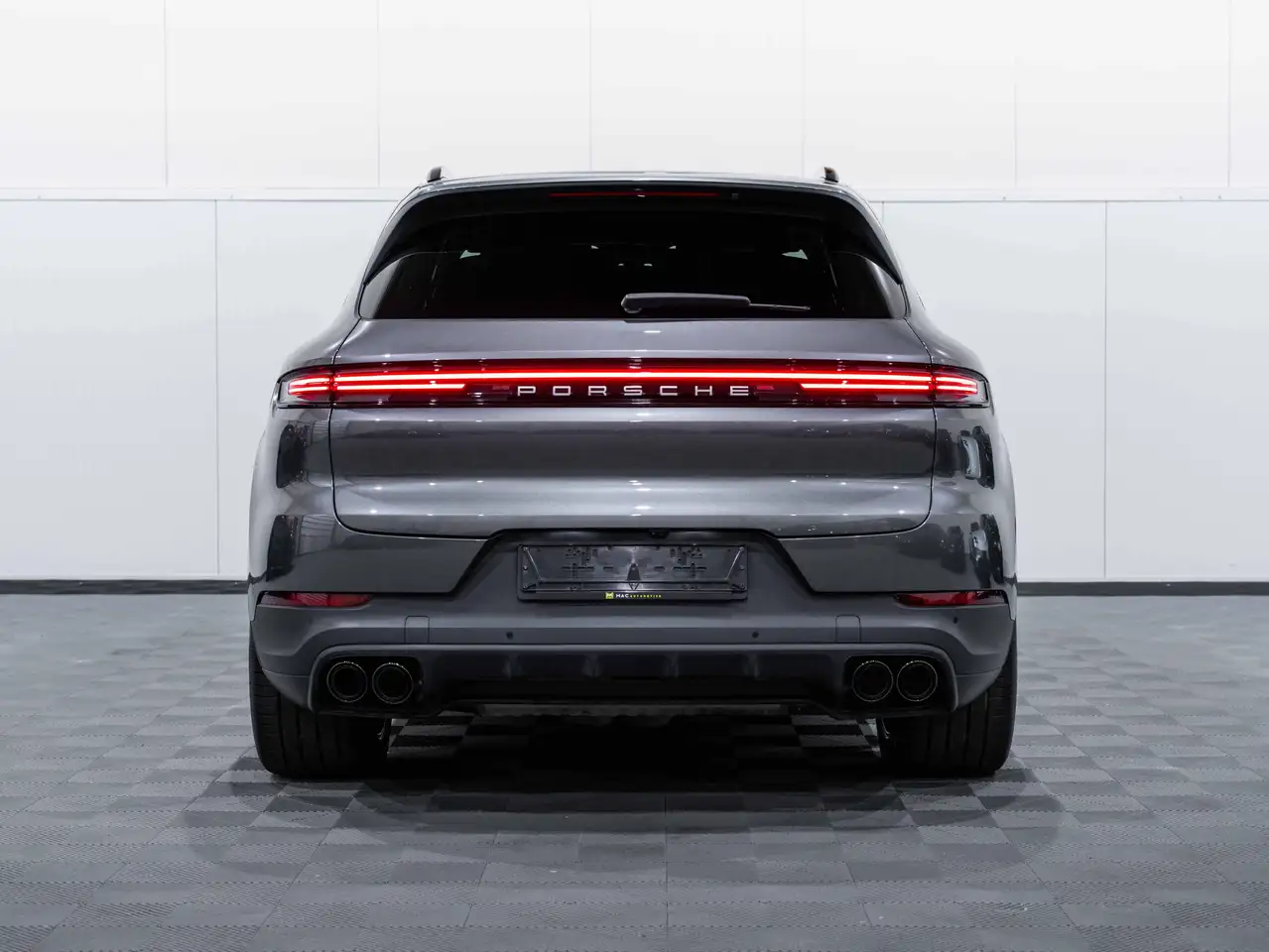 Porsche Cayenne - 4