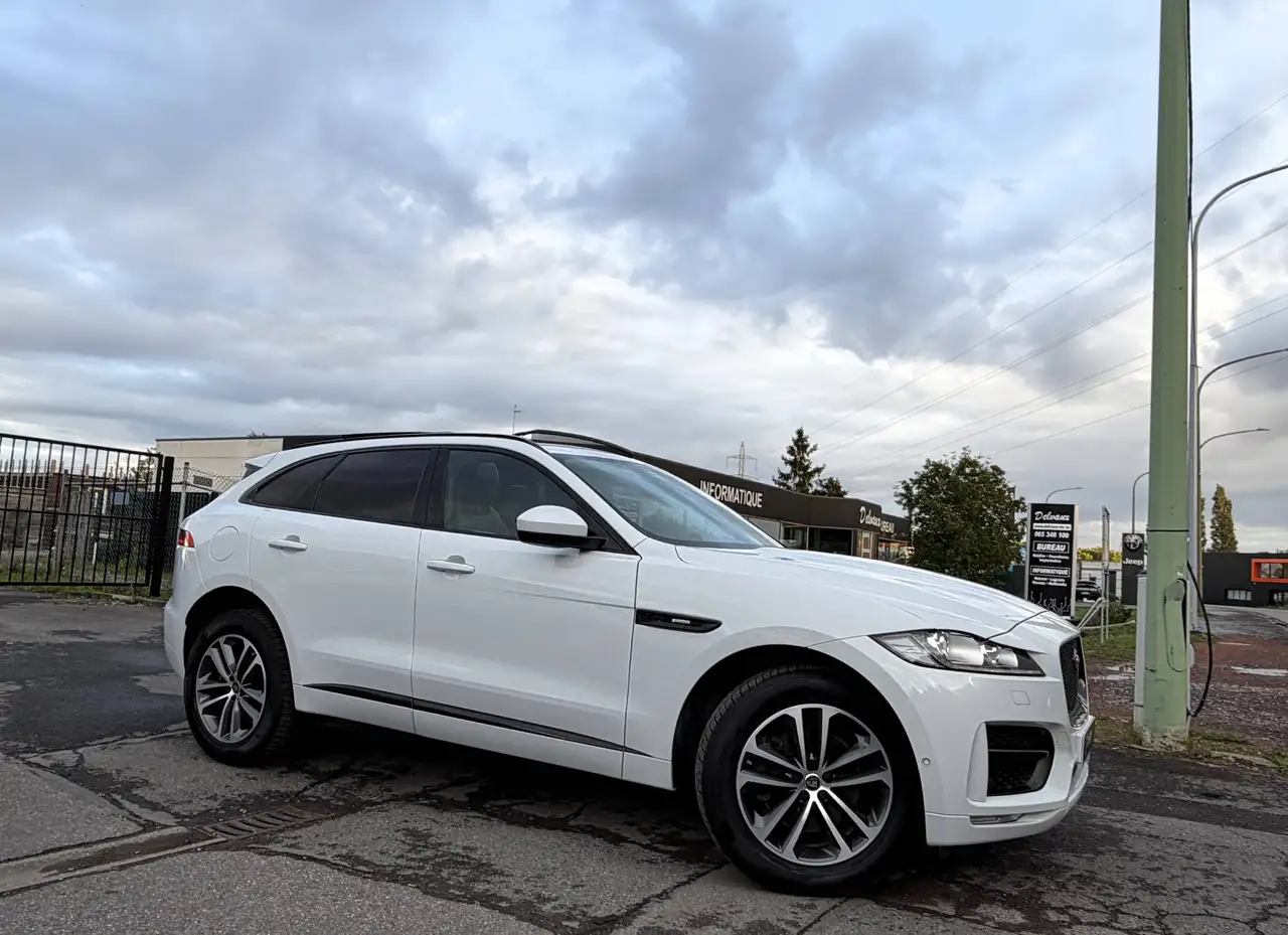 Jaguar F-Pace - 9