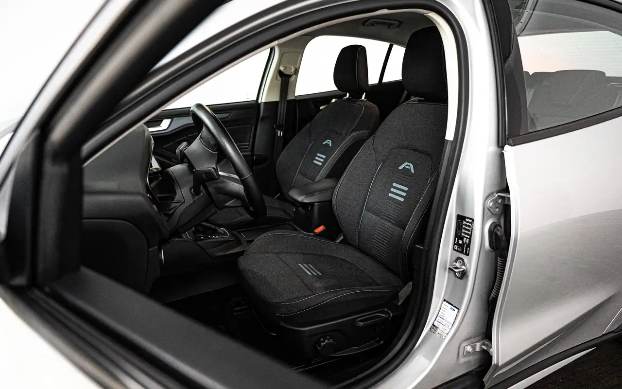 Ford Focus - 11