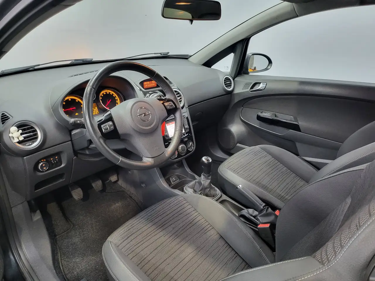 Opel Corsa - 10
