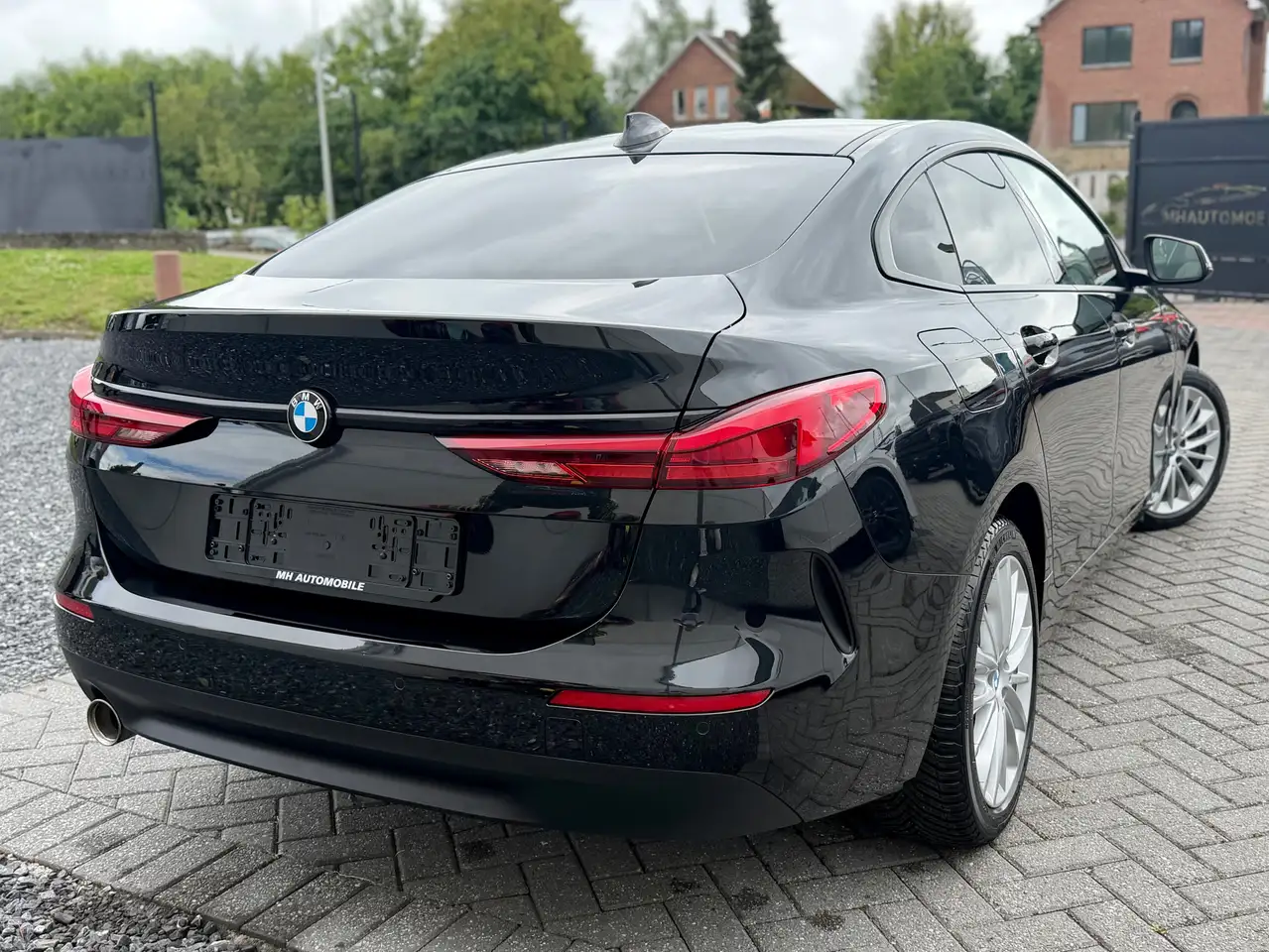 BMW 218 - 2