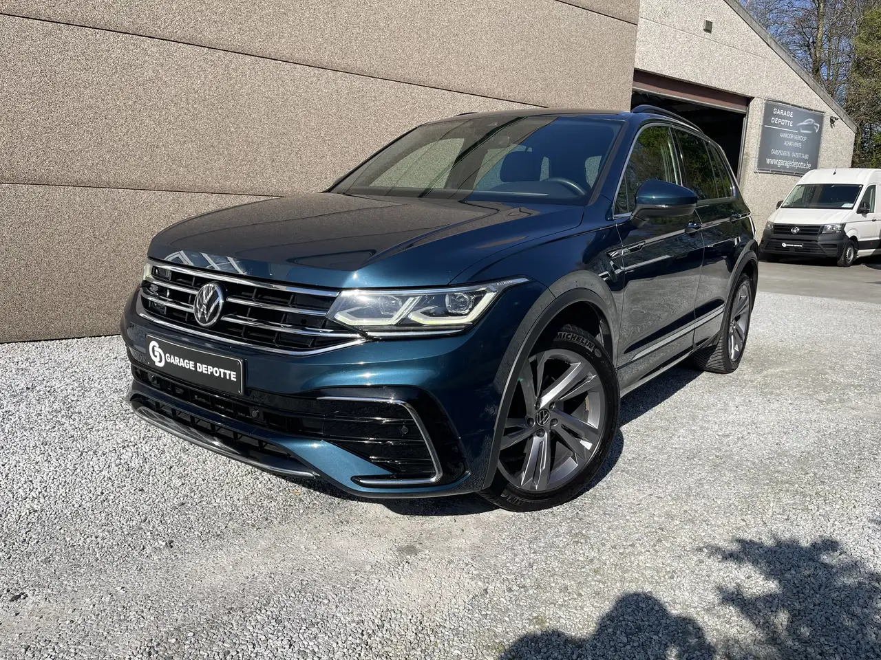 Volkswagen Tiguan - 2