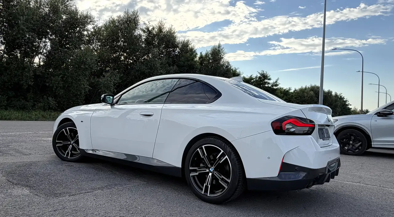 BMW 220 - 5