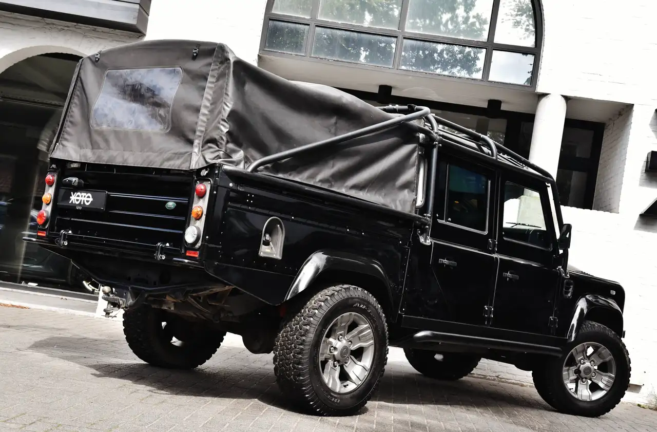 Land Rover Defender - 8