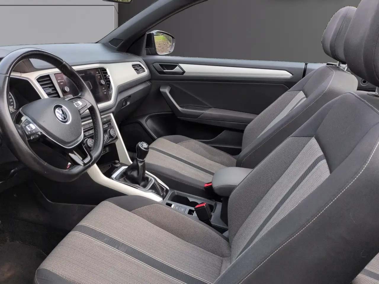 Volkswagen T-Roc - 10
