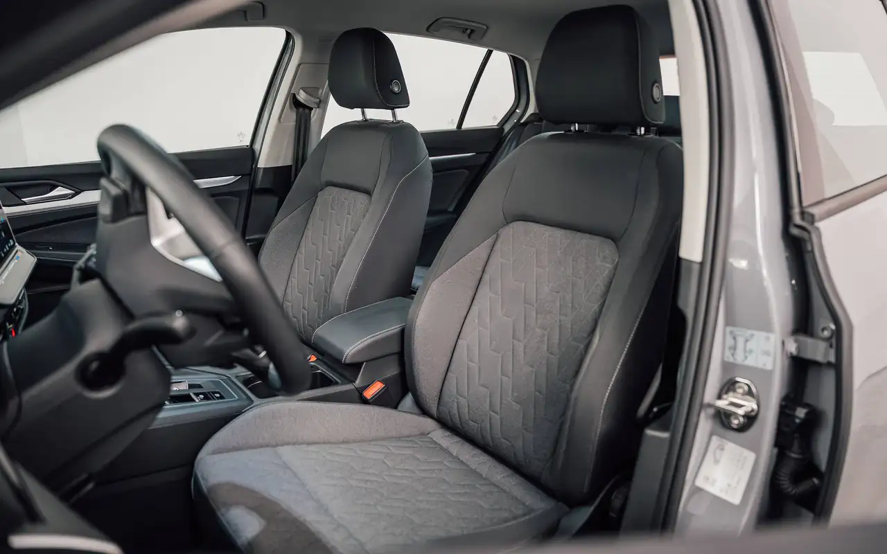 Volkswagen Golf - 9