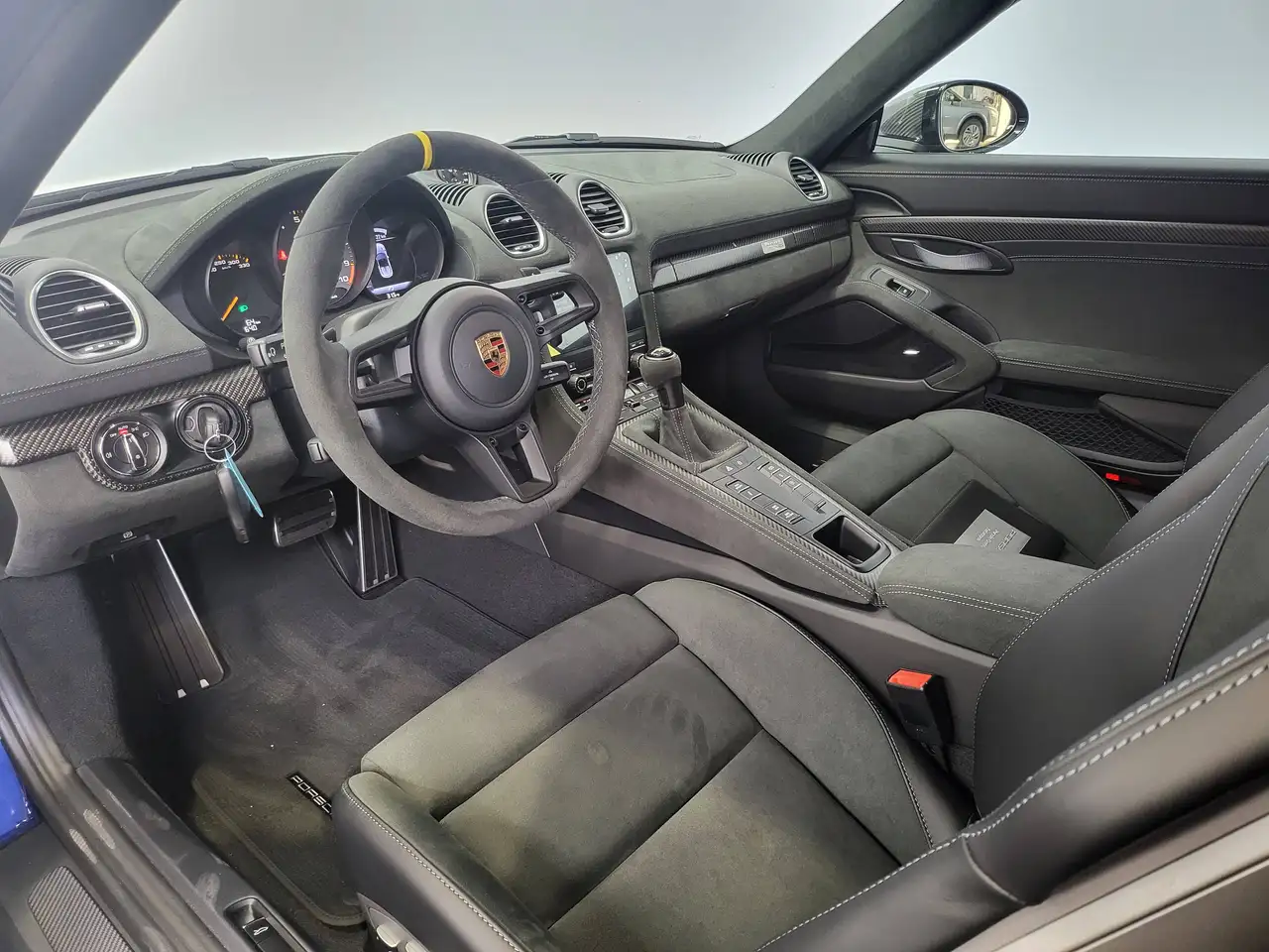 Porsche 718 Spyder - 11