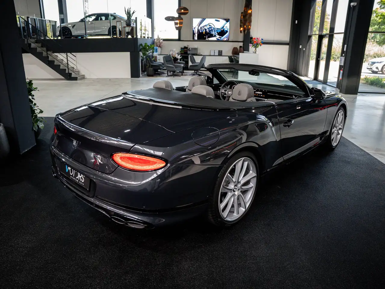 Bentley Continental GTC - 4