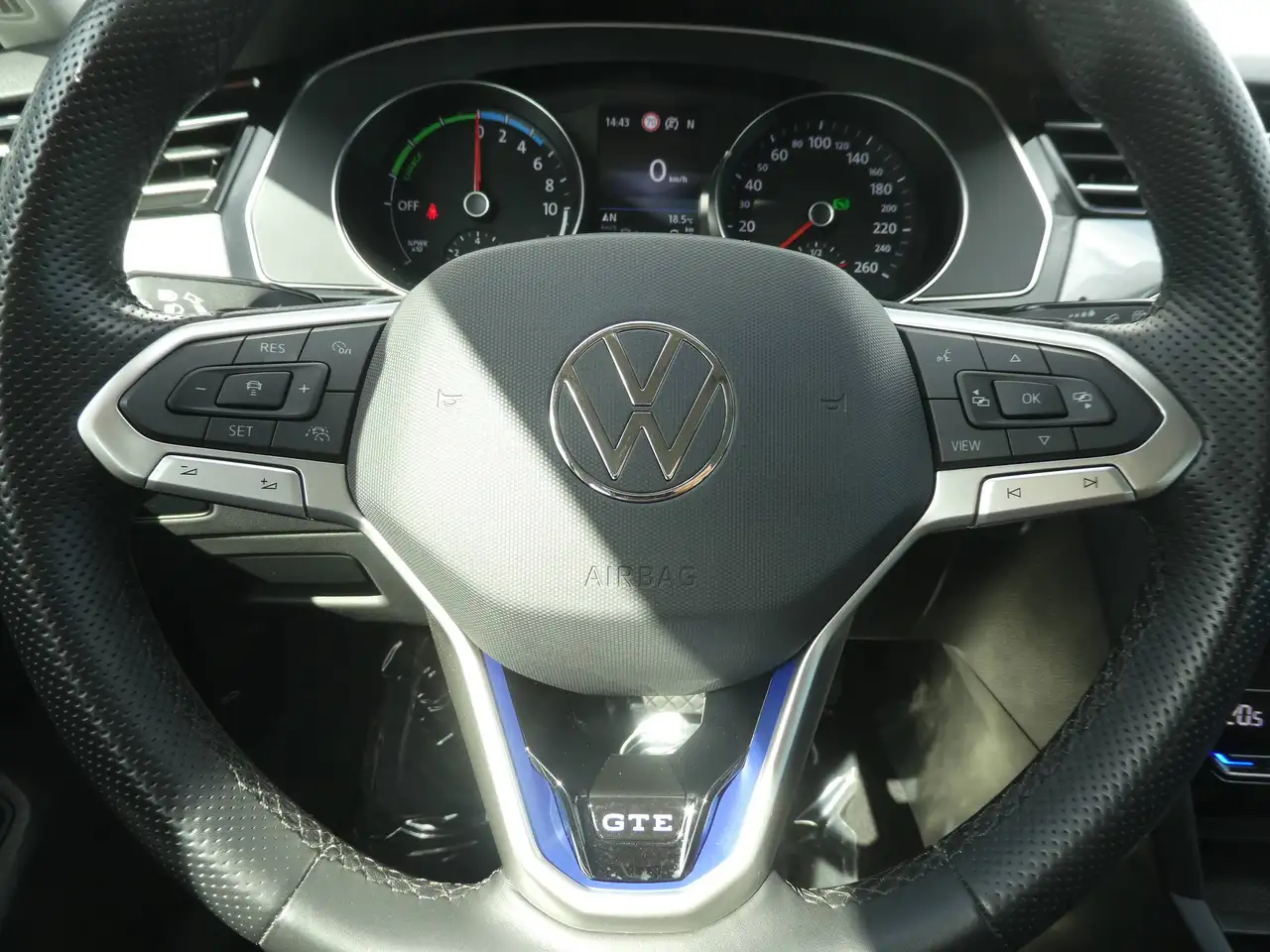 Volkswagen Passat Variant - 8