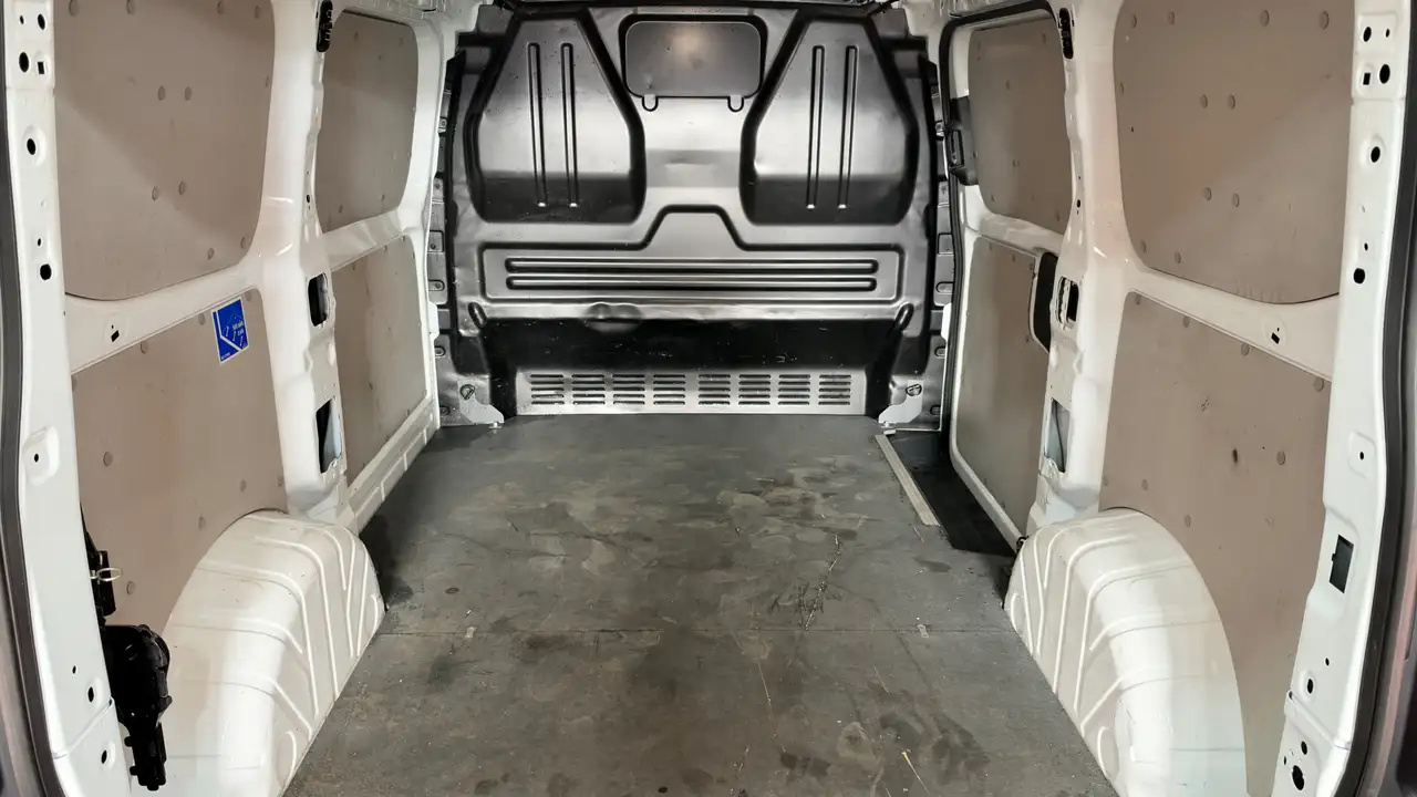 Volkswagen T7 Transporter - 9