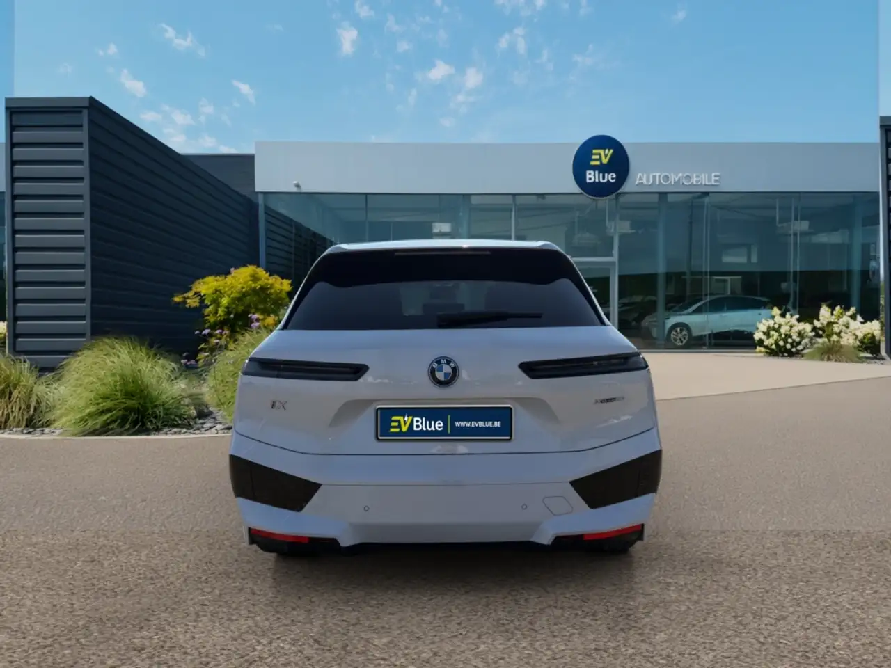 BMW iX - 5