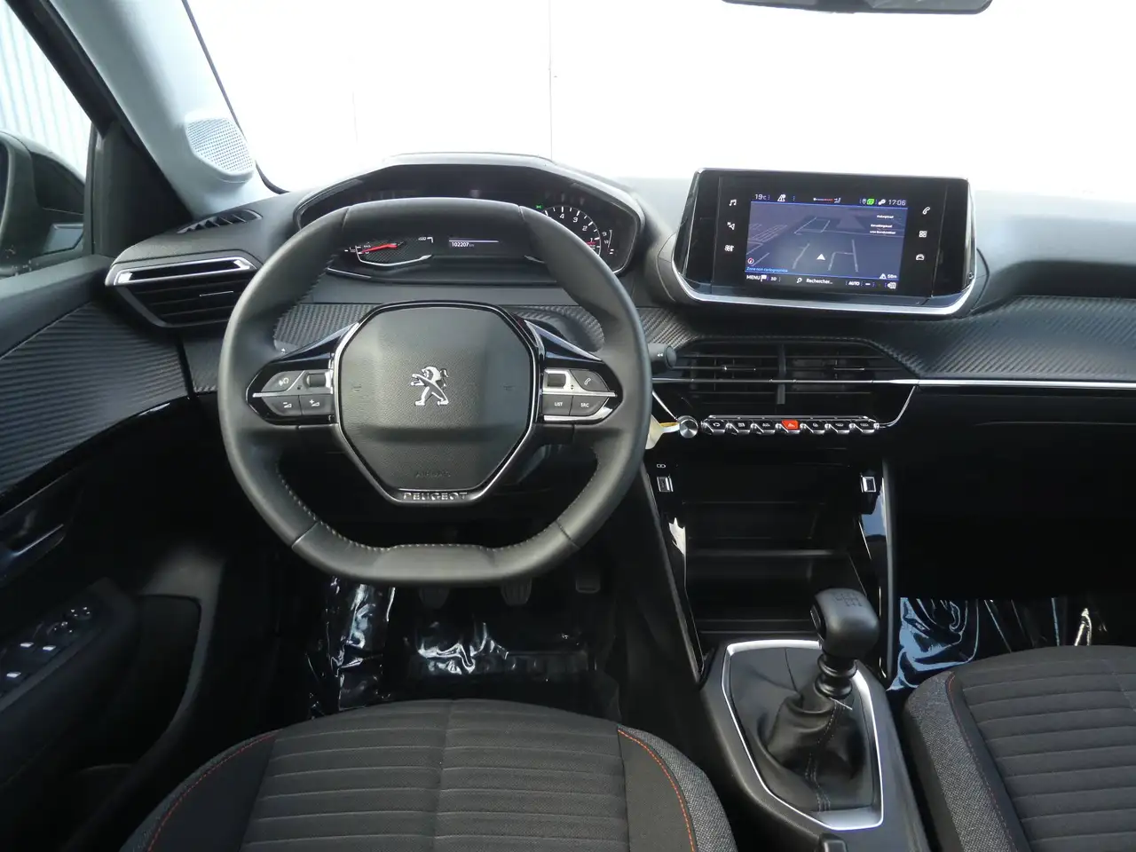 Peugeot 208 - 7