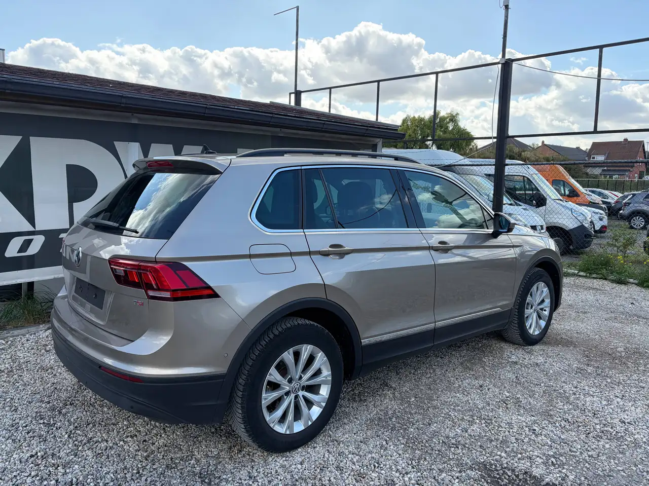 Volkswagen Tiguan - 4
