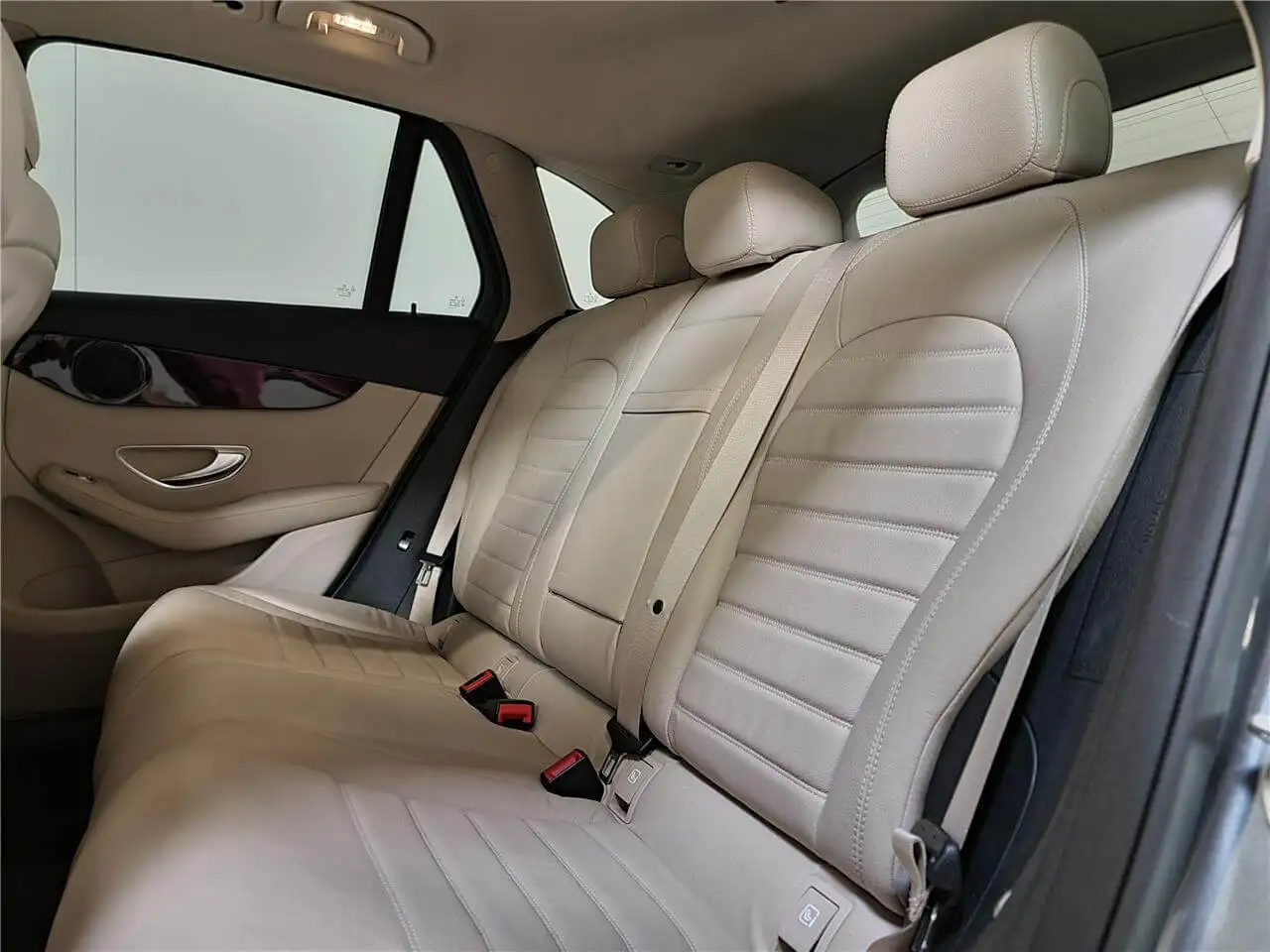Mercedes-Benz GLC 220 - 10