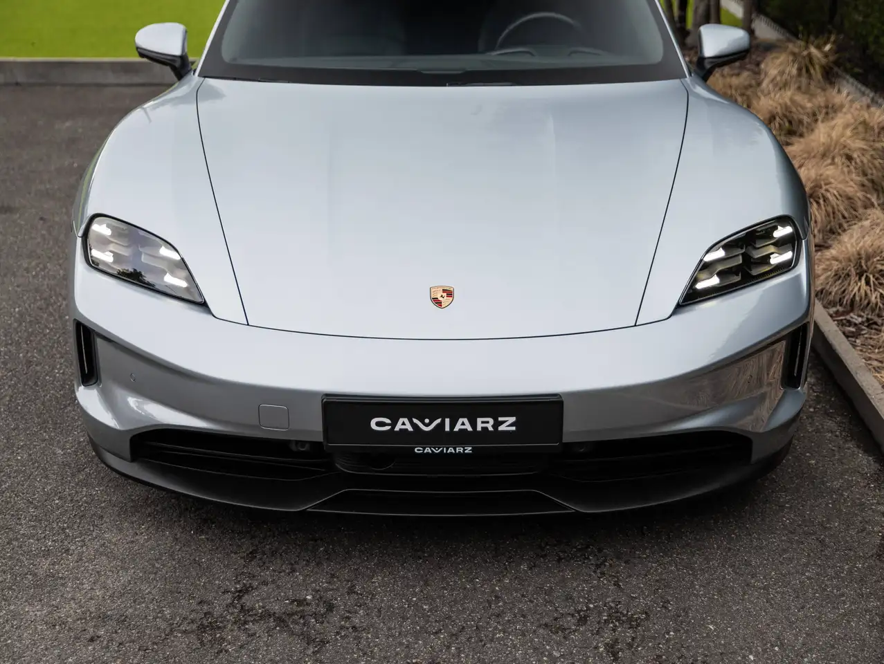 Porsche Taycan - 12