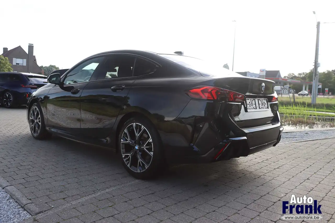 BMW 220 - 5