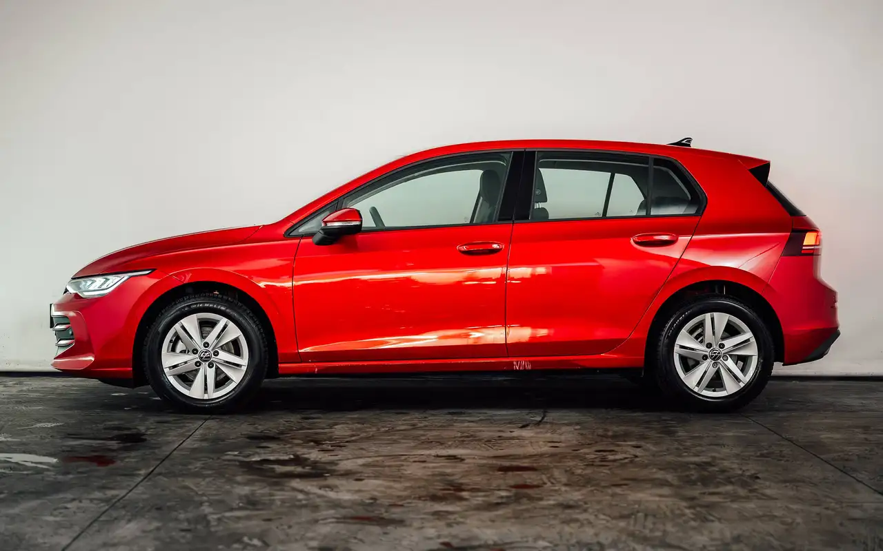 Volkswagen Golf - 2