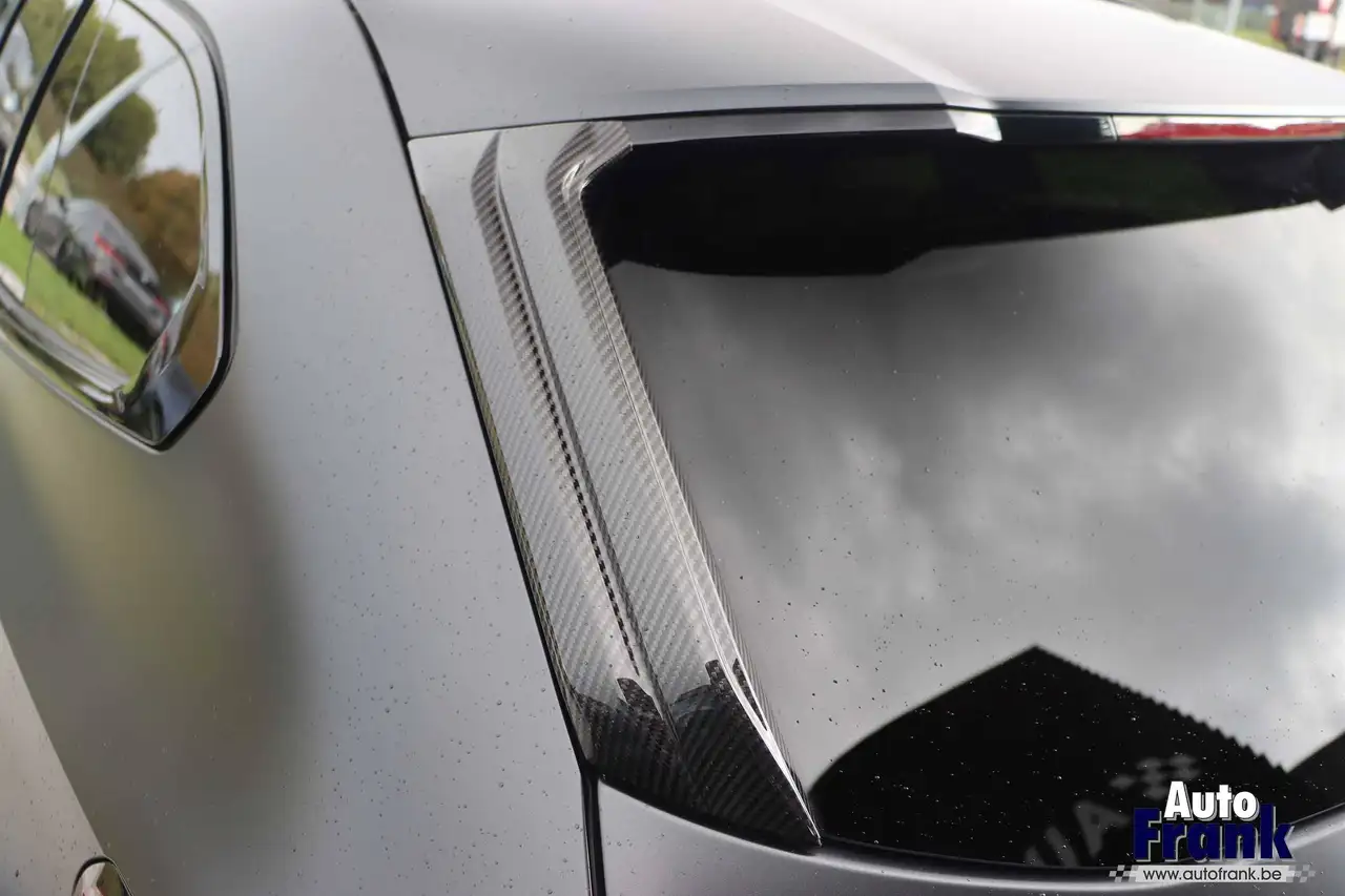 BMW i5 - 12