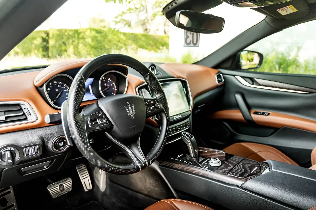 Maserati Ghibli - 4