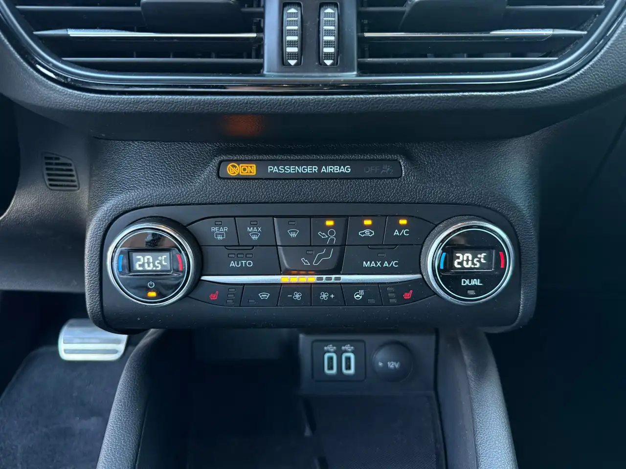 Ford Focus - 11