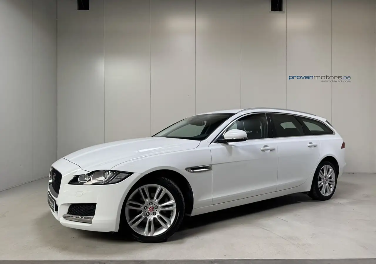 Jaguar XF - 4